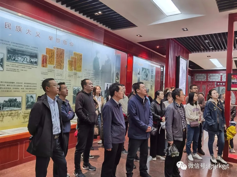 天水市政府金融办、甘肃2121非凡天水担保公司、天水卓雅服饰公司党支部联合举行主题党日活动